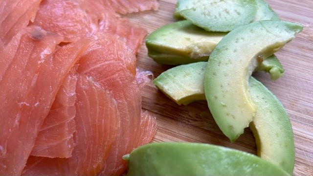 Lachs und Avocado