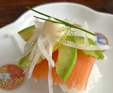 Lachs-Avocado-Nigiri