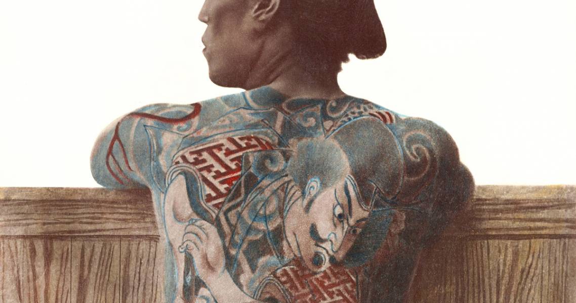 Ein tätowierter Japaner um 1880 (Foto von Kusakabe Kimbei).