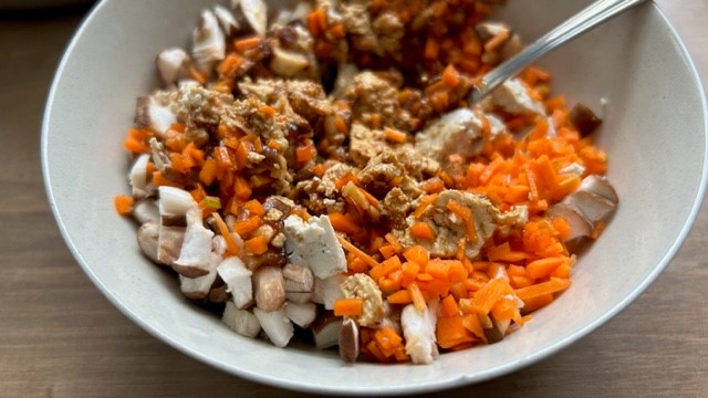 Tofu-Shiitake-Karotten-Mischung