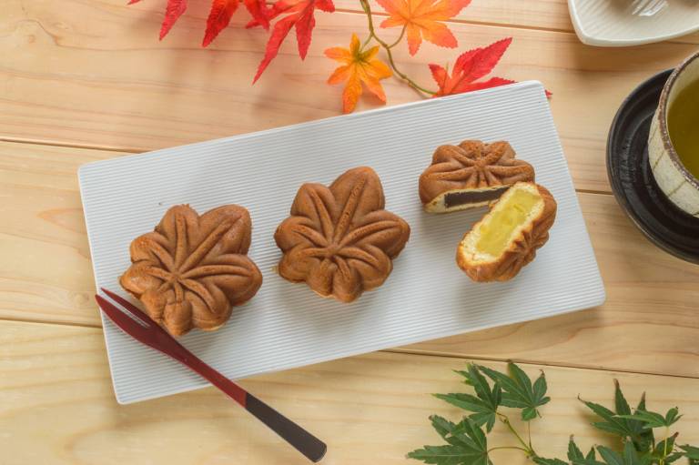 Momiji Manju