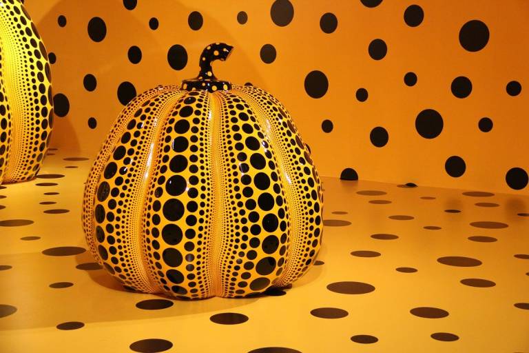 Kusama Yayoi Kürbis