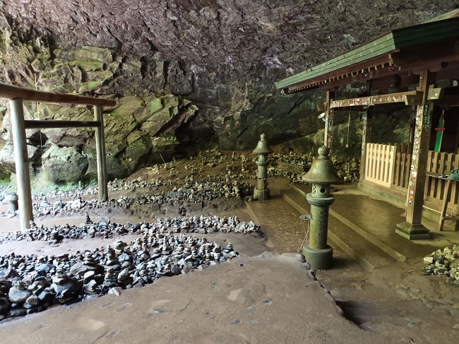 Ama-no-Yasugawara-Höhle