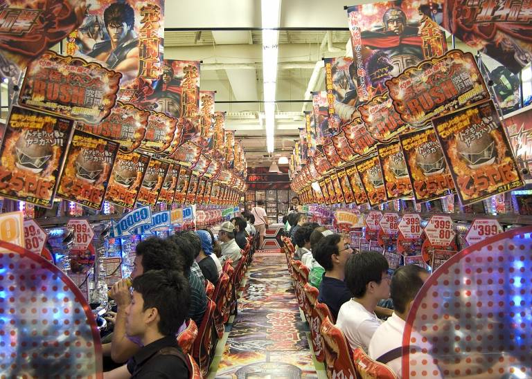 Eine Pachinko-Halle in Akihabara, Tokyo.