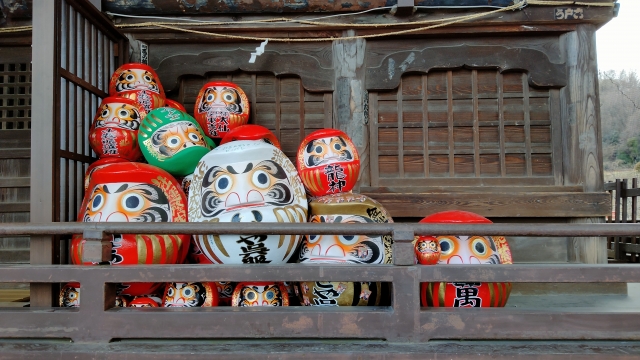 Takasaki-Daruma-Puppen am Shorinzan Daruma-Tempel.