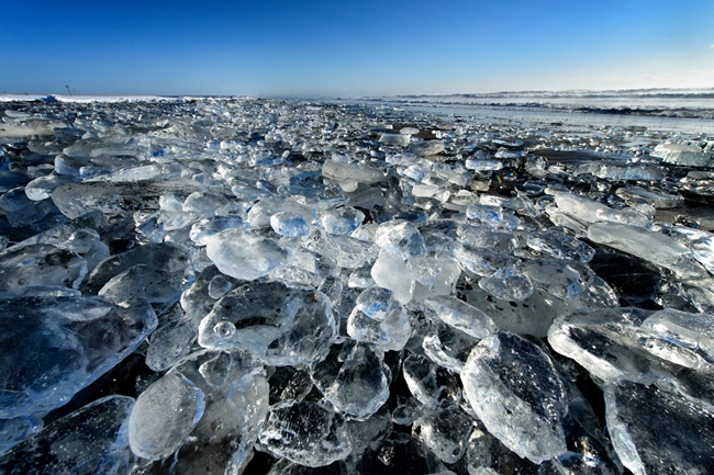 Eisbedeckter Strand