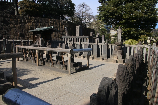 Die Gräber der 47 Ronin auf dem Gelände des Sengakuji-Tempels.