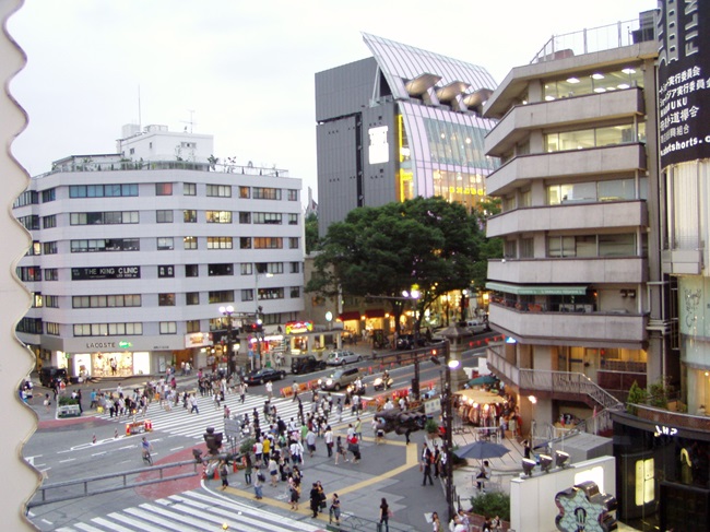 Omotesando-Kreuzung am Tage