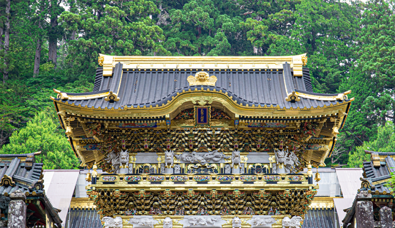Während ihres Aufenthalts in Nikkō übernachtete Bird bei der Familie Kanaya, die ihr die japanische Kultur näherbrachte. Sie bestieg nicht nur den Nikkō-zan, sondern besuchte auch den Nikkō Tōshō-gū, den sie sehr ausführlich und mit Begeisterung beschrieb.