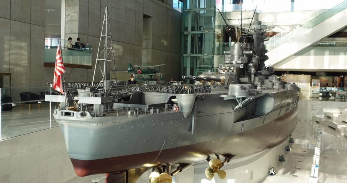 Ein Modell des berühmten Schlachtschiffes Yamato im Yamato-Museum in Kure, Hiroshima im Maßstab 1:10.