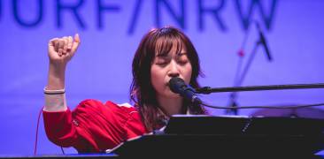 Higuchi Ai bei ihrem Live-Auftritt auf dem Japan-Tag Düsseldorf/NRW 2024. © Adrian Schmetz